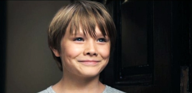 Dakota  Goyo é Max Kenton, do filme gigantes de Aço. Dakota tem 11 anos, mas descobriu bem cedo sua paixão por atuar e por estar em frente às câmeras. No filme, encontra o robô Atom em um ferro-velho.